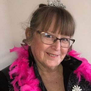 Meet your Posher, Laurie